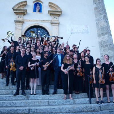 Le COGE sur le parvis de l'église de Saint Nicolas la Chapelle